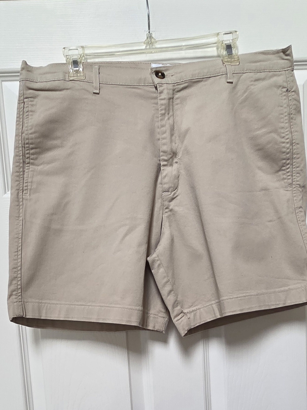 Men's Classic Chino Shorts in Light Khaki - Casual Summer Staple